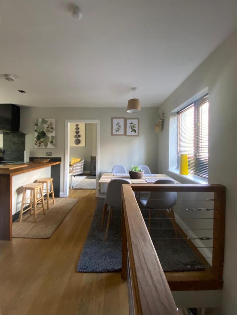 Eakie House Apartments - คินลอคคลีเวน ภายนอก รูปภาพ